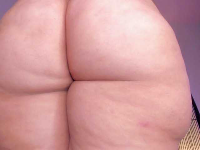 sweet-chelsy live cam on BongaCams