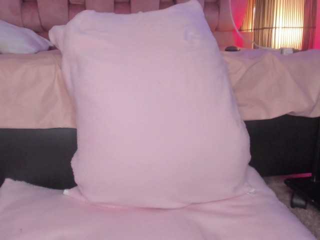 sweet-chelsy live cam on BongaCams