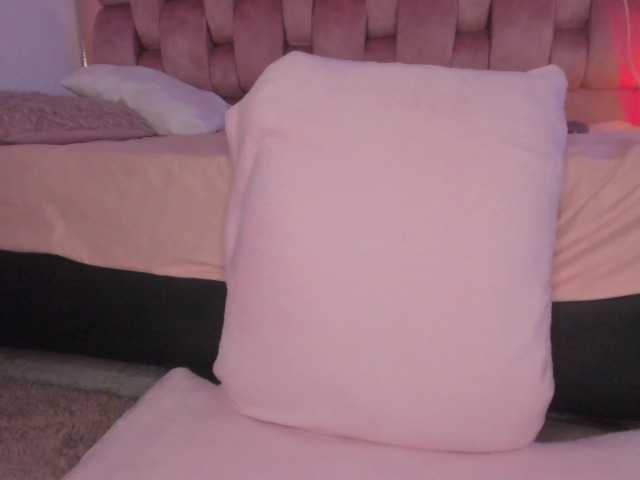 sweet-chelsy live cam on BongaCams