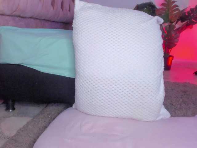 sweet-chelsy live cam on BongaCams