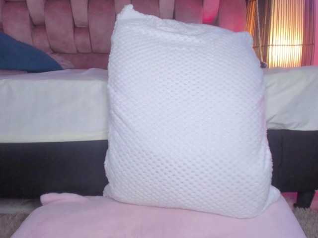 sweet-chelsy live cam on BongaCams