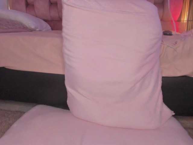 sweet-chelsy live cam on BongaCams