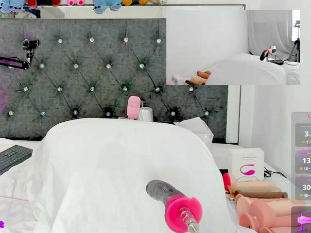 shara-24 live cam on BongaCams