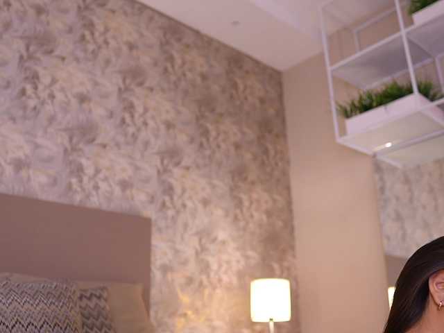 JadaKai live cam