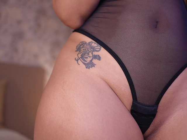 JadaKai live cam on BongaCams
