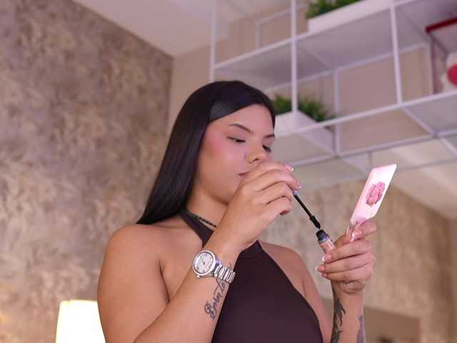 JadaKai live cam on BongaCams
