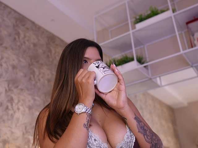 JadaKai live cam on BongaCams