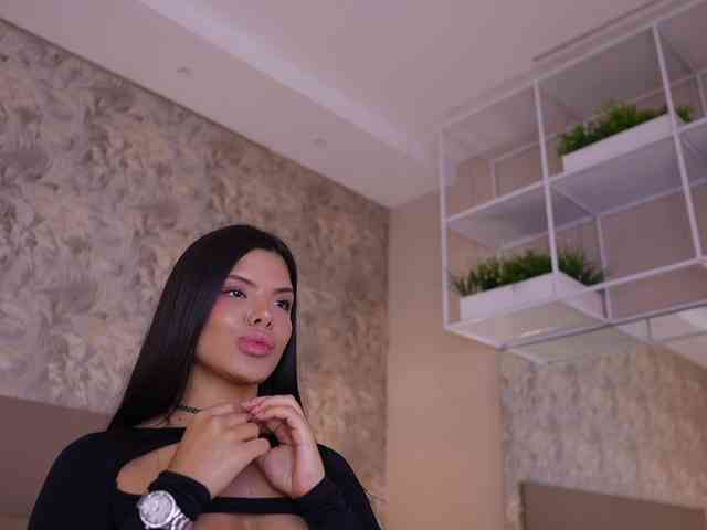 JadaKai webcam