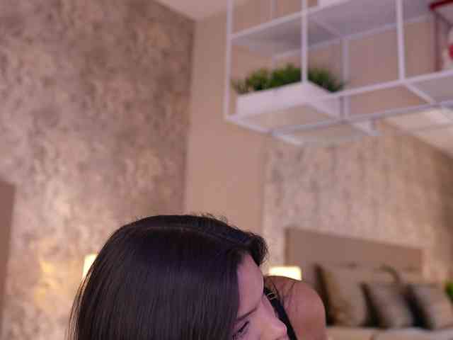 JadaKai webcam
