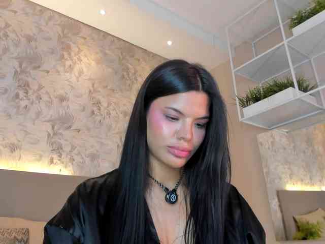 JadaKai webcam