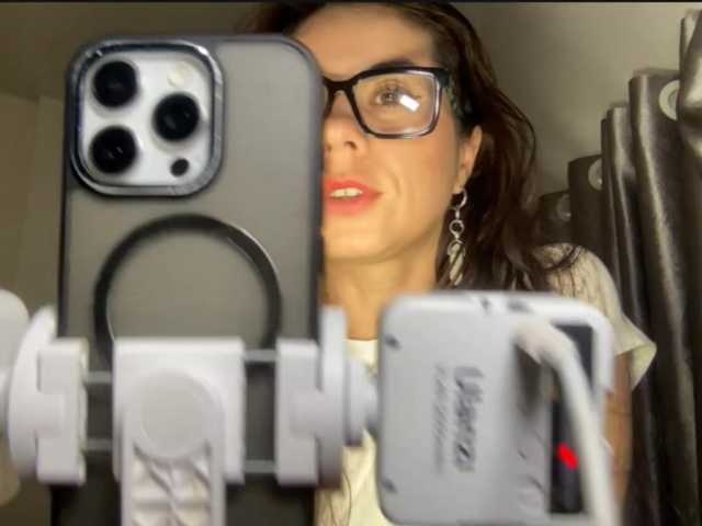 NikaV9ro live webcam show