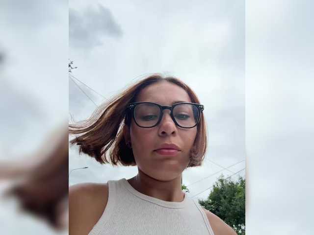 Talilia live webcam show
