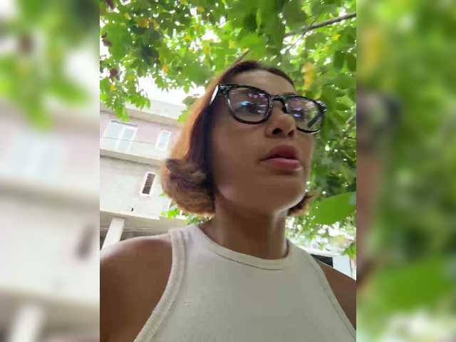 Talilia live webcam show