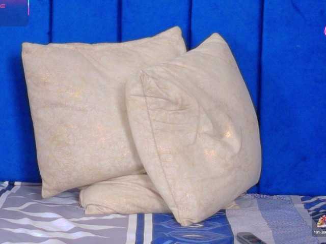 ebonydreams01's BongaCams show and profile