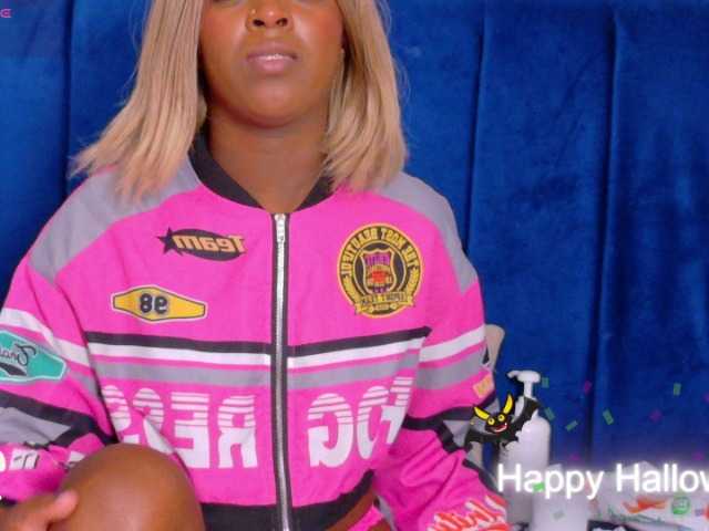 ebonydreams01 live cam on BongaCams