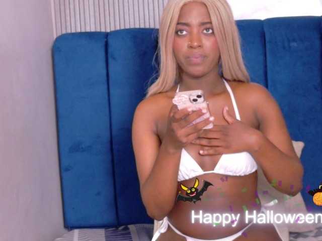 ebonydreams01 live cam on BongaCams