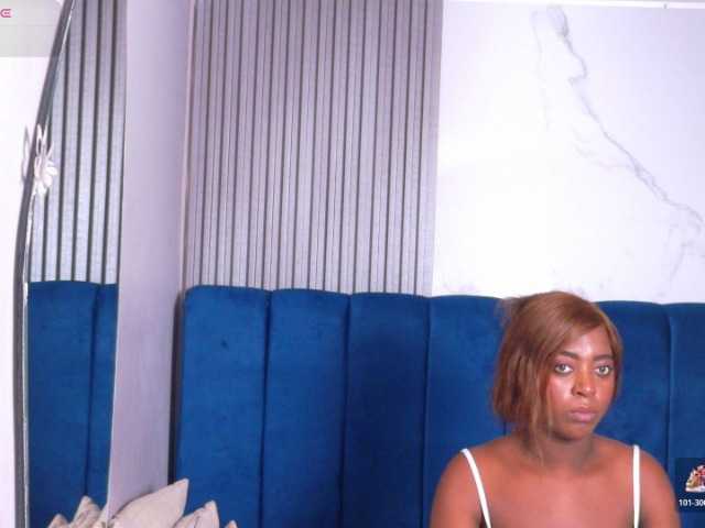 ebonydreams01 live cam on BongaCams