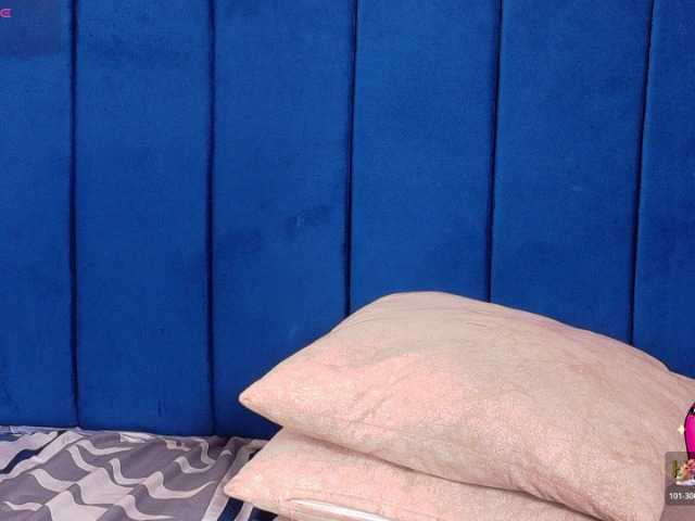 ebonydreams01 live cam on BongaCams