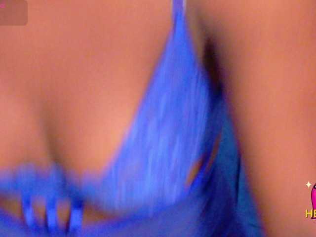ebonydreams01 live cam on BongaCams