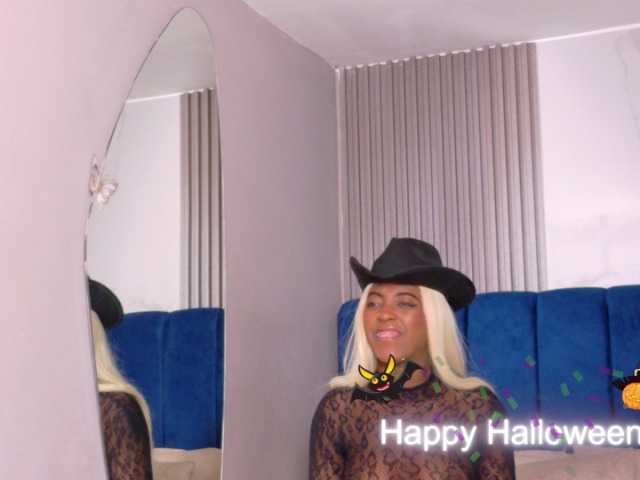 ebonydreams01 live cam on BongaCams