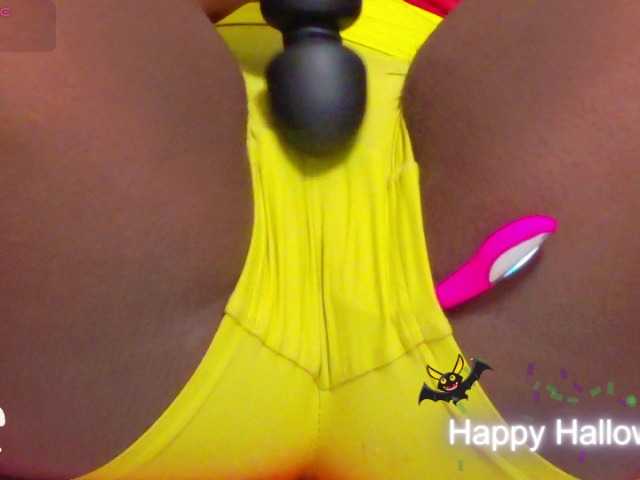 ebonydreams01, live now on BongaCams