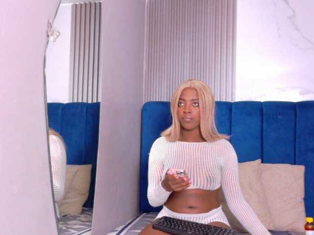 ebonydreams01 live cam on BongaCams