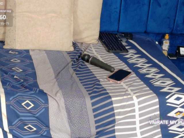 ebonydreams01 live cam on BongaCams