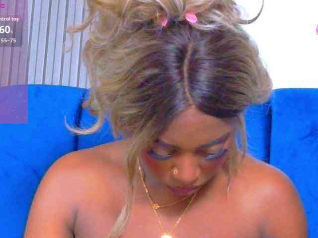 Modelo: ebonydreams01