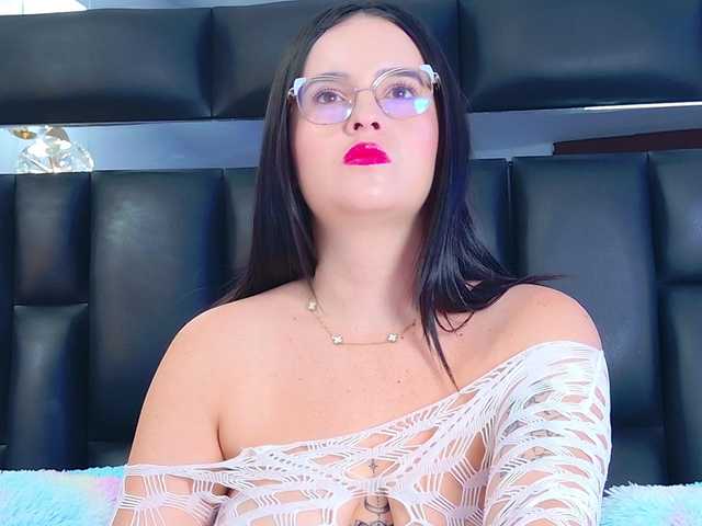 DahianaMoss live cam on UnifiedCams