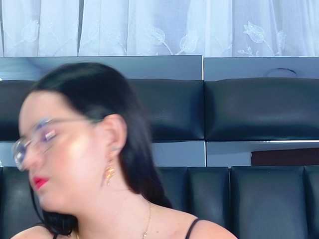 DahianaMoss live cam on BongaCams