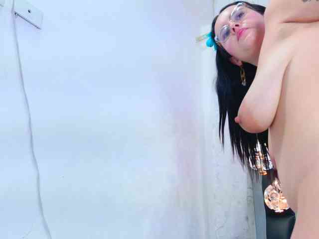 DahianaMoss webcam