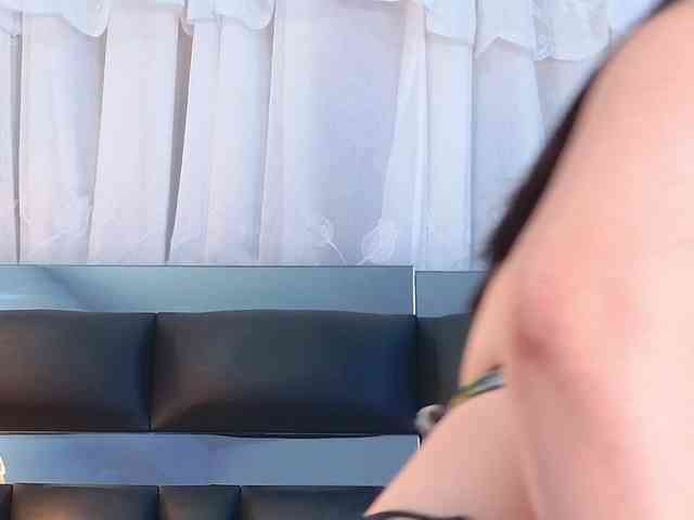 DahianaMoss webcam