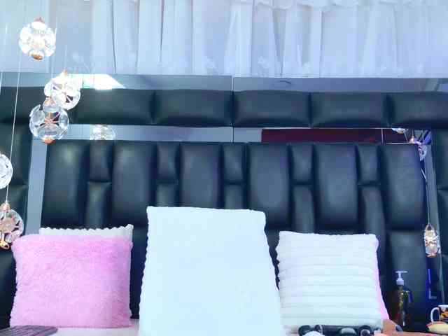 DahianaMoss webcam