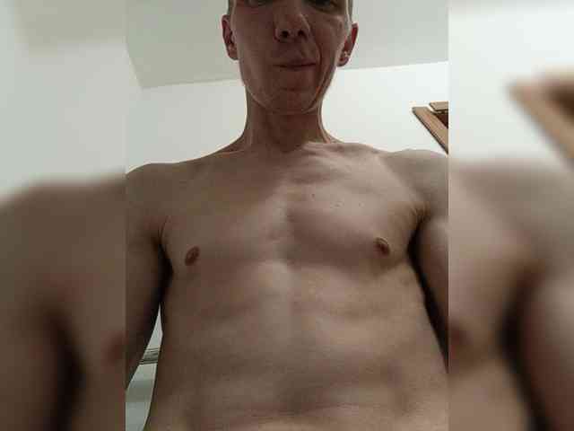 MaxxXx17sm Live Webcam on BongaCams