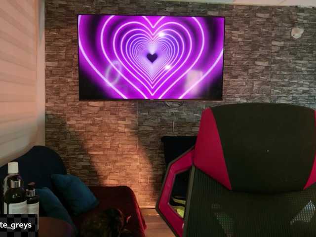 Charlotte-greys live cam on BongaCams