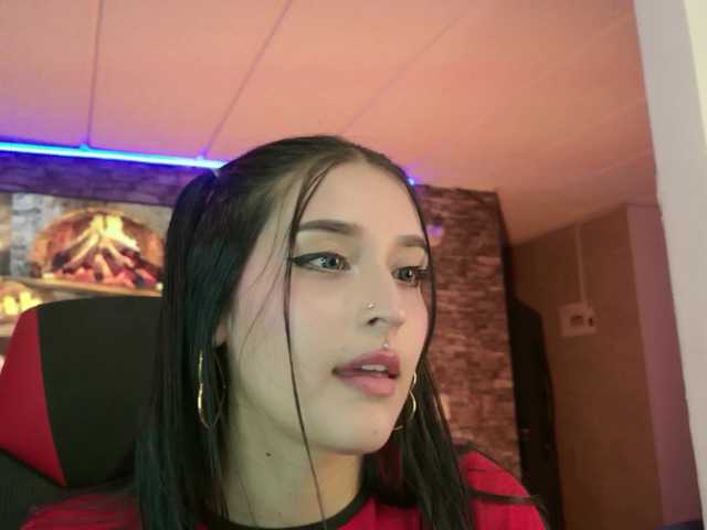 Charlotte-greys live cam on BongaCams