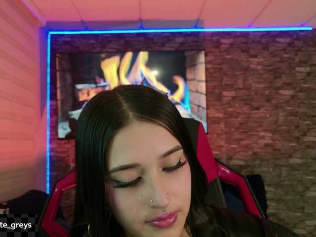 Charlotte-greys live cam on BongaCams