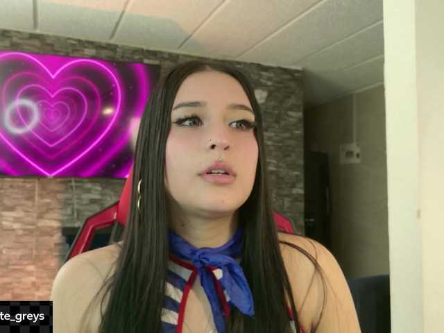 Charlotte-greys live cam on BongaCams