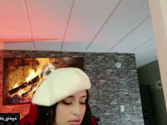 Charlotte-greys live cam on BongaCams