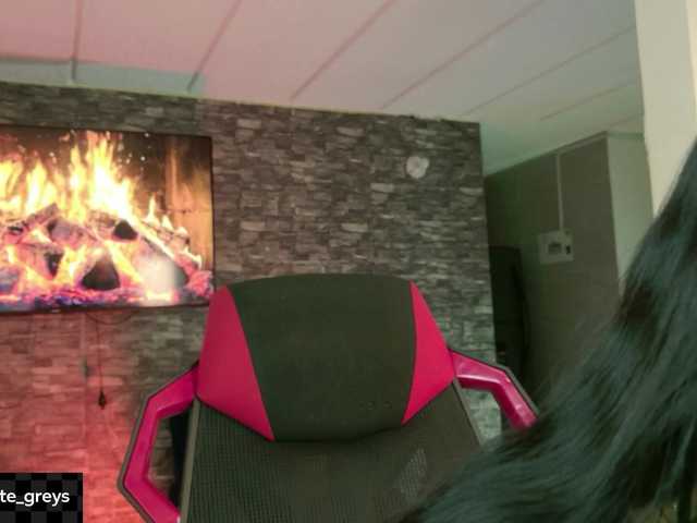 Charlotte-greys live cam on BongaCams