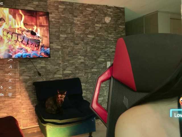Charlotte-greys live cam on BongaCams