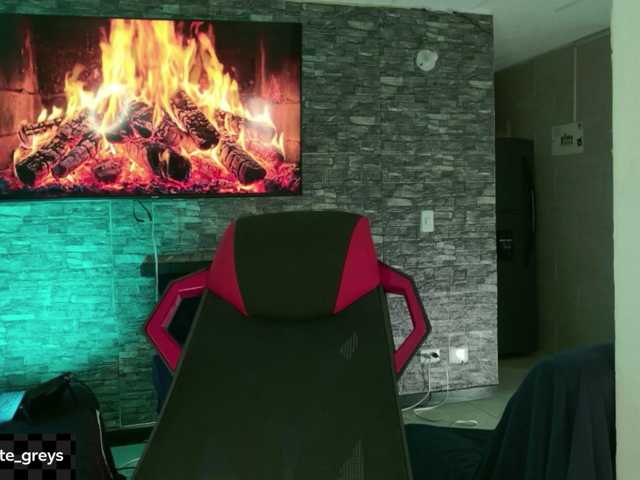 Charlotte-greys live cam on BongaCams