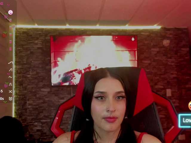 Charlotte-greys live cam on BongaCams
