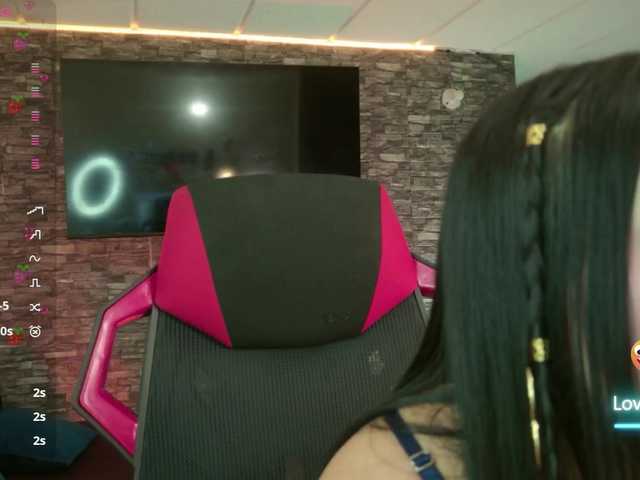 Charlotte-greys live cam on BongaCams