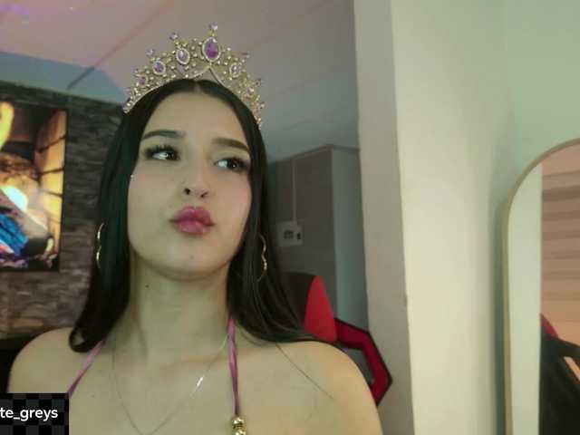 Charlotte-greys live cam on BongaCams