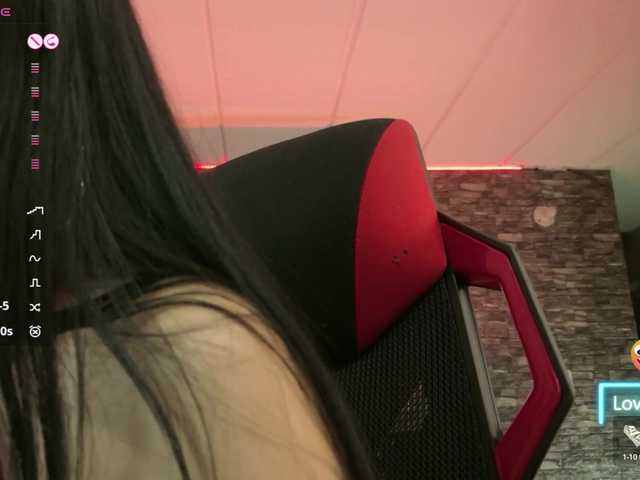 Charlotte-greys live cam on BongaCams