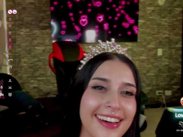 Charlotte-greys's BongaCams show and profile