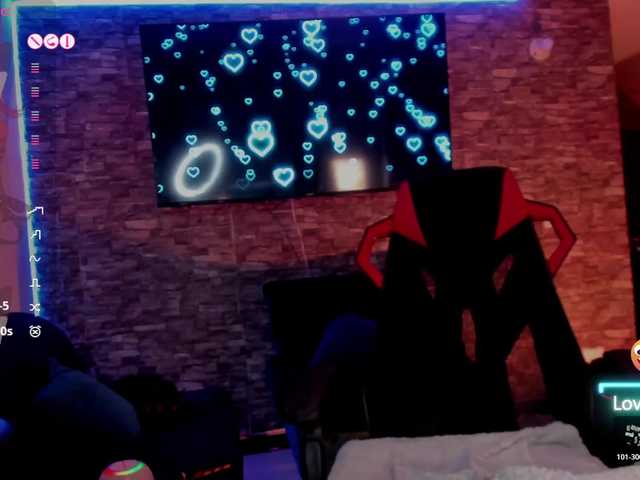 Charlotte-greys's BongaCams show and profile