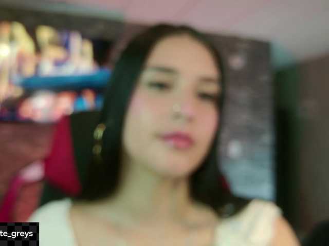 Charlotte-greys live webcam show