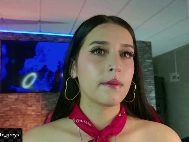 Charlotte-greys live cam on BongaCams
